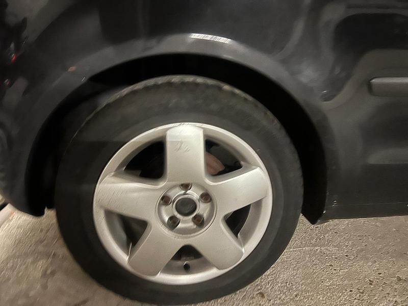 Schwarz Gebraucht 2003 VW Polo Kleinwagen | 800 € (Guter Preis) - Bild 1/4