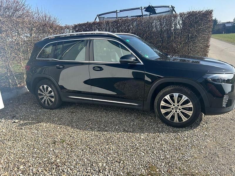 Gebraucht Mercedes EQB250 139 kW (190 PS) 2023 Schwarz SUV