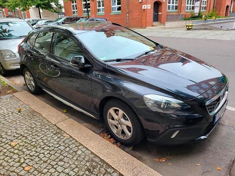 Gebraucht Volvo V40 CC 114 PS (83 kW) 2014 Schwarz Kombi