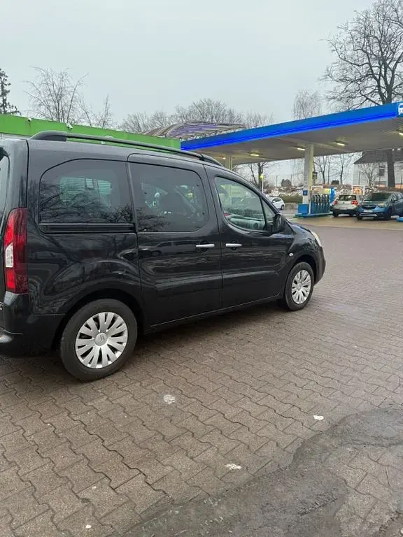 Gebraucht Citroën Berlingo SELECTION 98 PS (72 kW) 2018 Schwarz Van / Kleinbus