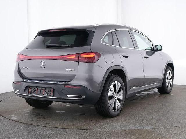 Grau Gebraucht 2024 Mercedes EQA300 Progressive SUV | 35.765 € (Fairer Preis) - Bild 1/4