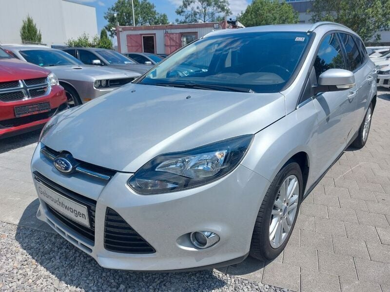 Gebraucht Ford Focus Titanium 125 PS (91 kW) 2013 Silber Limousine