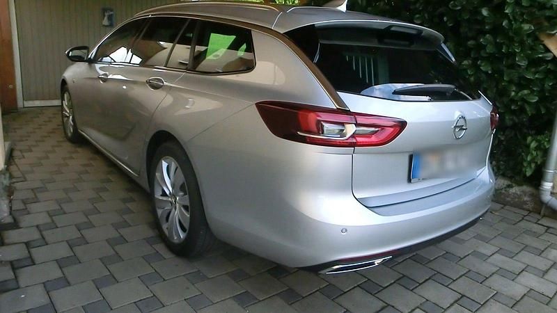 Silber Gebraucht 2018 Opel Insignia Innovation Kombi | 21.500 € (Etwas zu teuer) - Bild 1/4