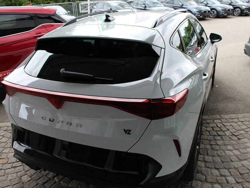Neu Cupra Formentor VZ 333 PS (244 kW) 2025 Weiß ("nevada" weiss) schwarz (alcantara) SUV