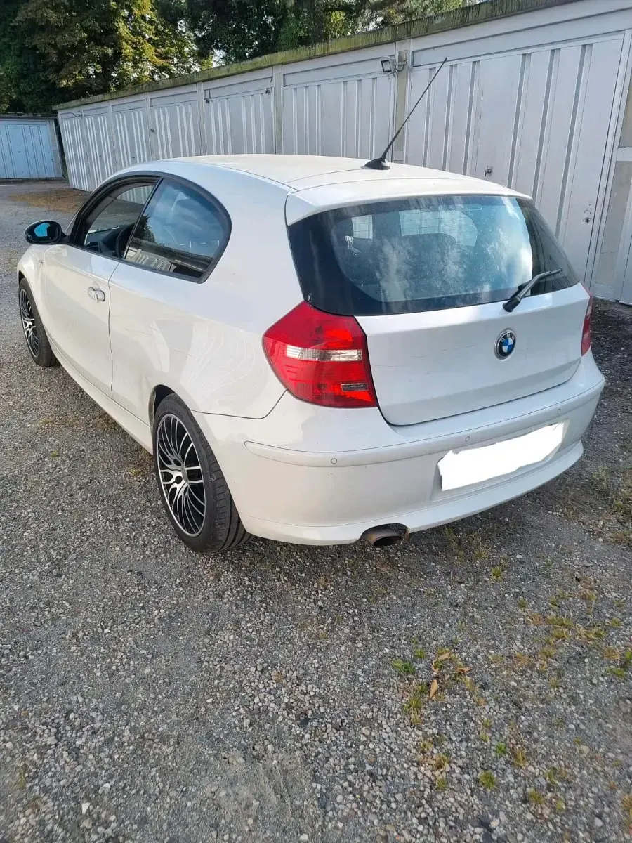 Gebraucht BMW 118 Coupé 143 PS (105 kW) 2009 Weiß Coupé