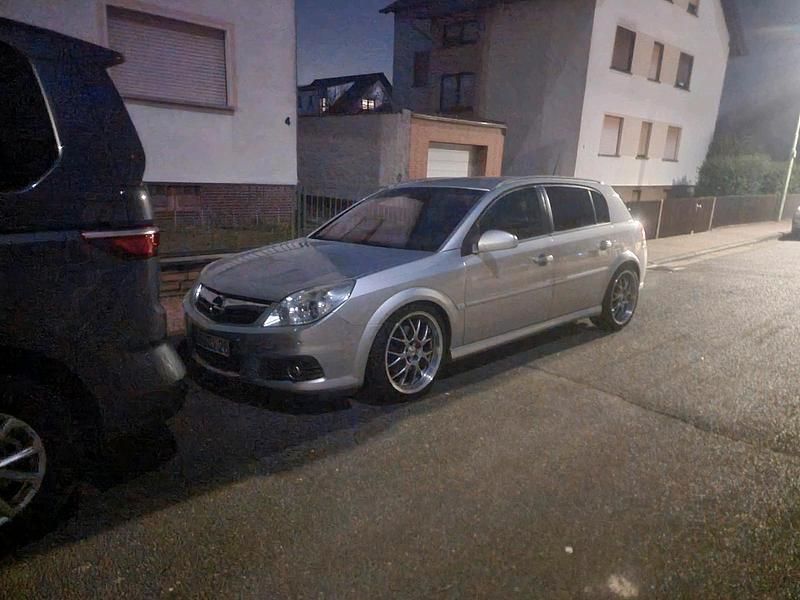 Silber Gebraucht 2007 Opel Signum Kombi | 2.700 € (Fairer Preis) - Bild 1/4