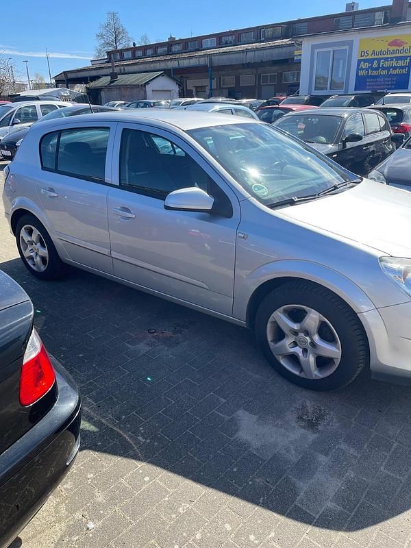 Gebraucht Opel Astra 90 PS (66 kW) 2007 Silber Limousine