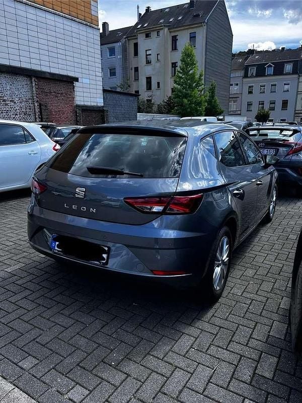 Gebraucht Seat Leon Style 125 PS (91 kW) 2018 Grau Limousine