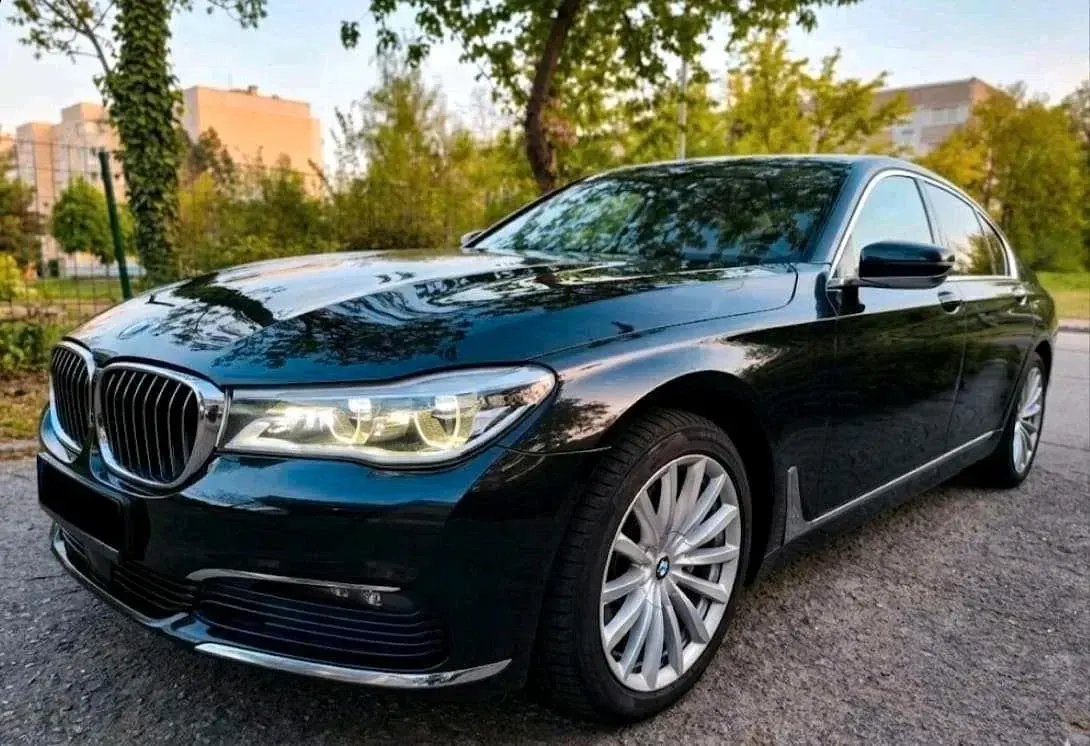 Gebraucht BMW 730 265 PS (194 kW) 2016 Schwarz Limousine