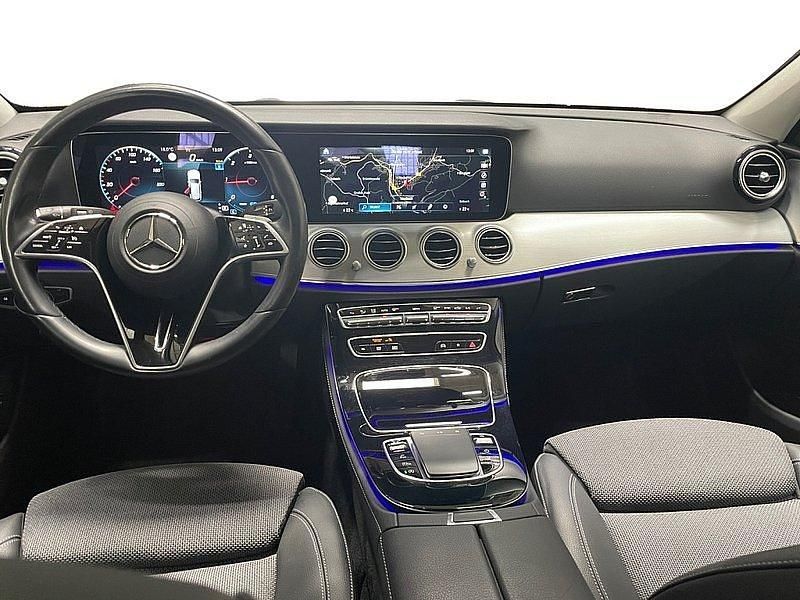 Usata Mercedes E220 Avantgarde 200 CV (147 kW) 2022 Argento Station wagon