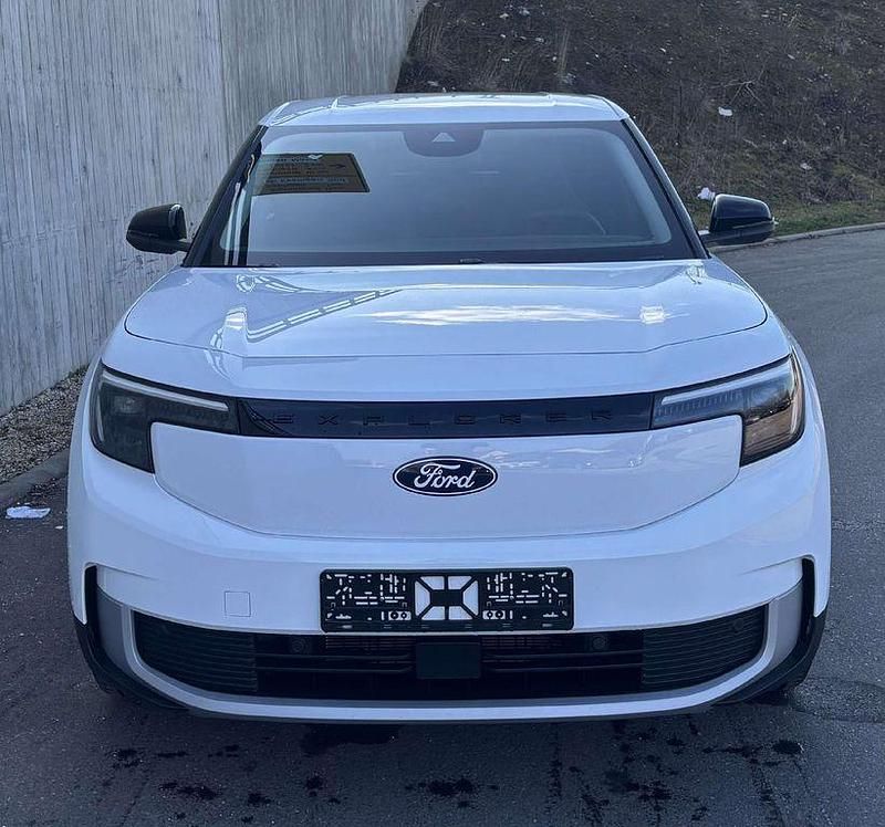 Neu Ford Explorer Extended Range 210 kW (286 PS) 2026 Frost weiß SUV