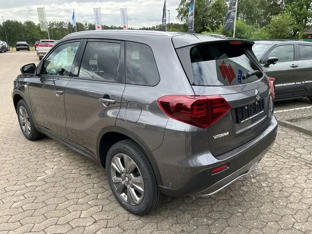 Neu Suzuki Vitara Comfort 110 PS (80 kW) 2026 Grau SUV