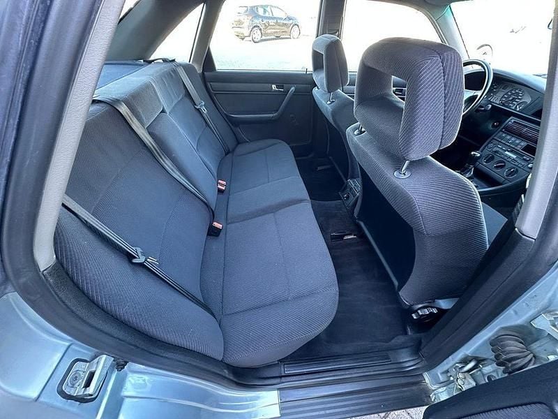 Gebraucht Audi 100 133 PS (97 kW) 1991 Blau Limousine