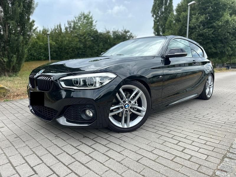 Schwarz Gebraucht 2015 BMW 120 M Sport Kleinwagen | 9.649 € (Fairer Preis) - Bild 1/4