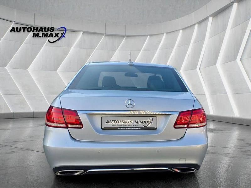 Gebraucht Mercedes E200 Avantgarde 184 PS (135 kW) 2015 Iridiumsilber Limousine