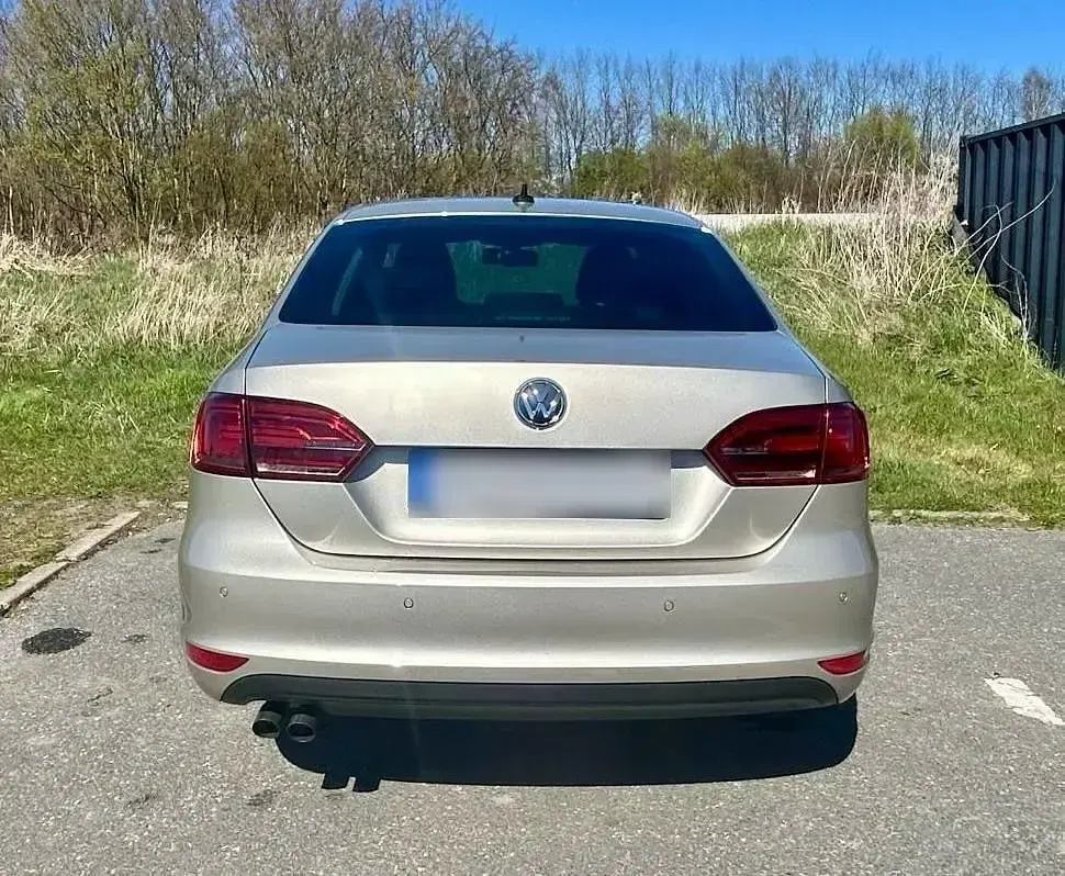 Gebraucht VW Jetta Life 122 PS (89 kW) 2014 Beige Limousine