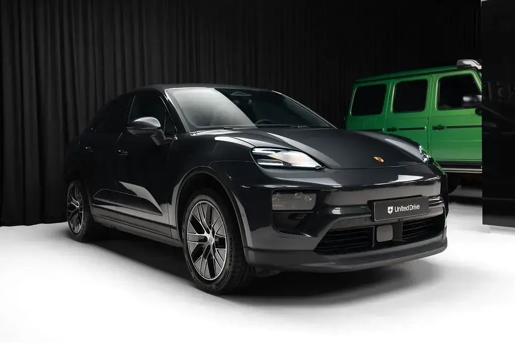 Gebraucht Porsche Macan 300 kW (408 PS) 2025 Grau SUV