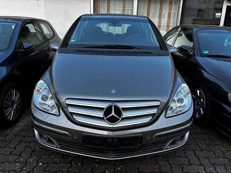 Gebraucht Mercedes B200 193 PS (141 kW) 2006 Grau Van / Kleinbus