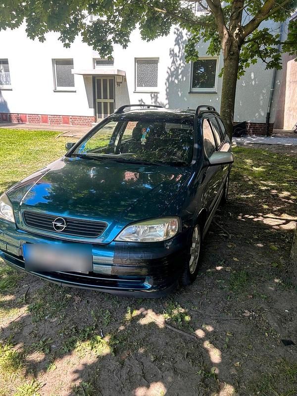 Grün Gebraucht 2001 Opel Astra Kombi | 1.650 € (Etwas zu teuer) - Bild 1/4