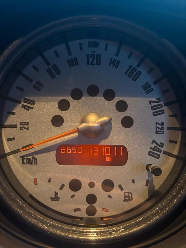 Usata Mini ONE 90 CV (66 kW) 2004 Argento Utilitaria