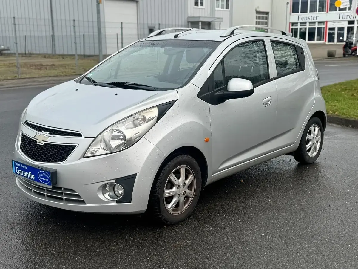 Second-hand Chevrolet Spark 82 CP (60 kW) 2012 Argintiu Hatchback