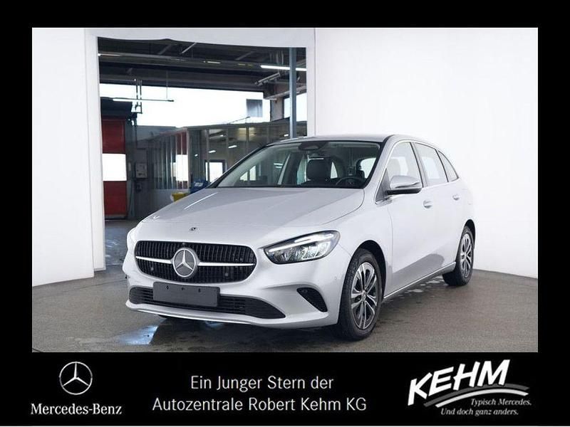 Iridiumsilber (metallic) Gebraucht 2023 Mercedes B250e Progressive Van / Kleinbus | 32.990 € (Guter Preis) - Bild 1/4