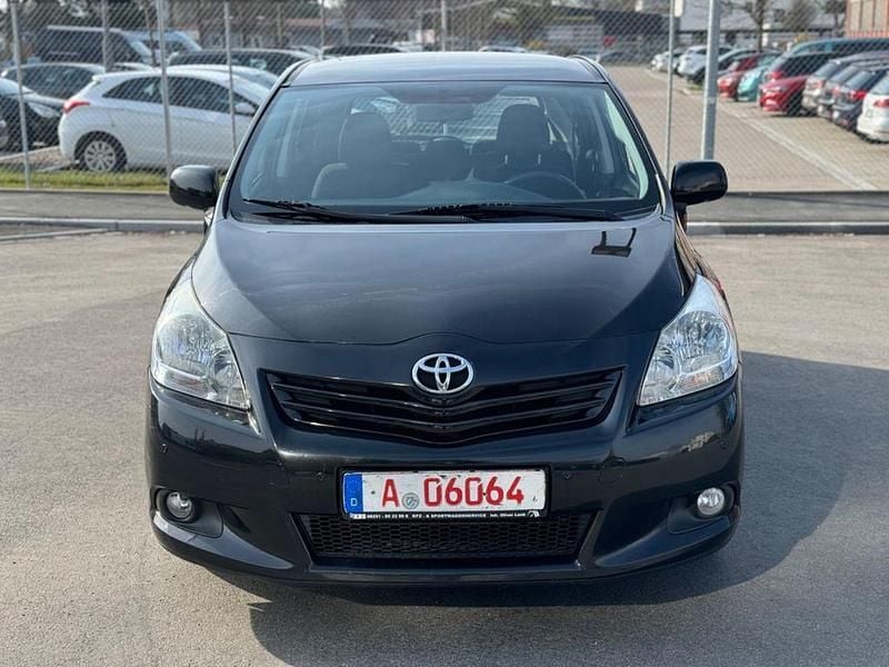 Gebraucht Toyota Verso Edition 147 PS (108 kW) 2012 Schwarz Van / Kleinbus