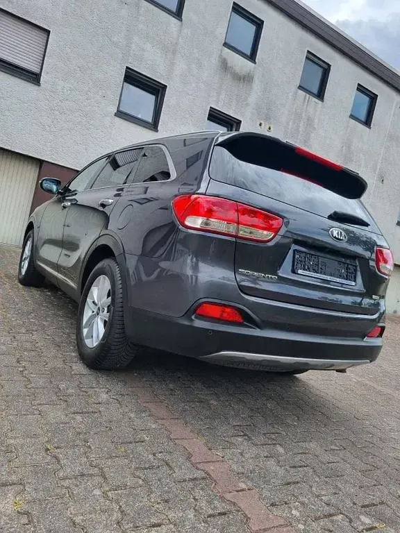 Gebraucht Kia Sorento 200 PS (147 kW) 2016 Grau SUV