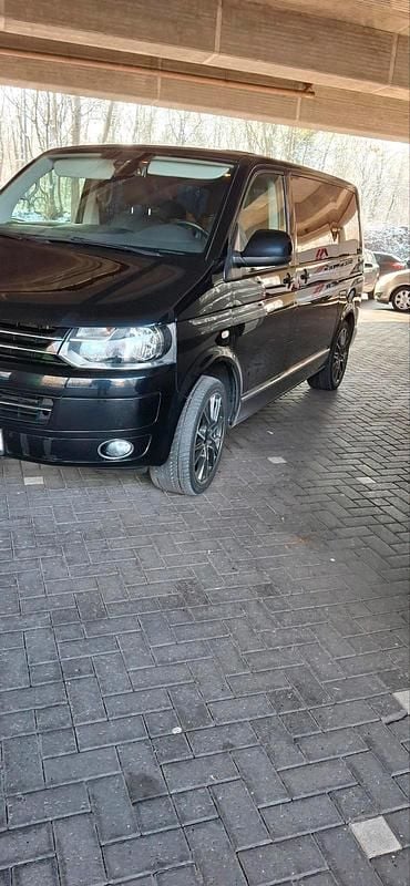 Gebraucht VW Multivan Highline 179 PS (131 kW) 2015 Schwarz Van / Kleinbus