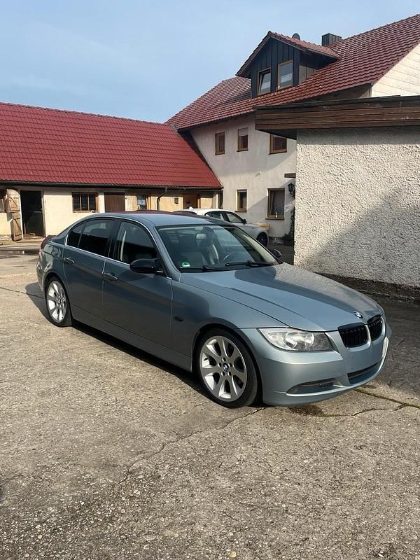 Blau Gebraucht 2005 BMW 325 Performance Limousine | 8.000 € (Fairer Preis) - Bild 1/4