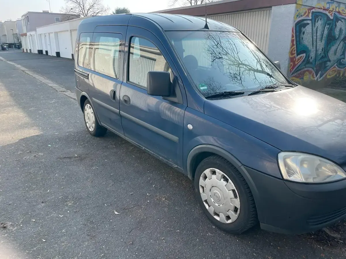 Gebraucht Opel Combo 90 PS (66 kW) 2007 Blau Van / Kleinbus