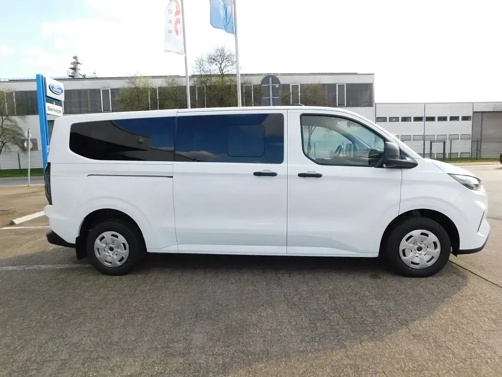 Neu Ford Transit Custom Trend 170 PS (125 kW) 2026 Weiß Kombi