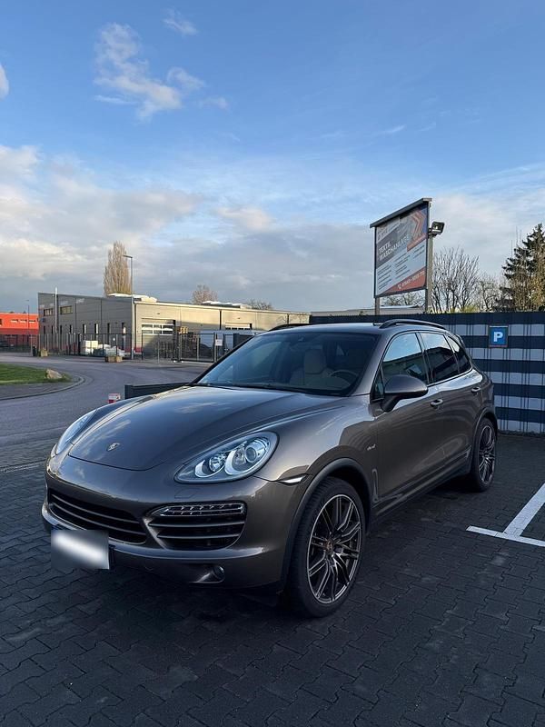 Gebraucht Porsche Cayenne 245 PS (180 kW) 2012 Braun SUV