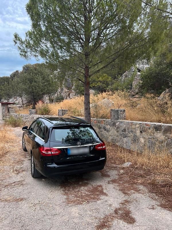 Gebraucht Mercedes C220 170 PS (125 kW) 2015 Schwarz Kombi