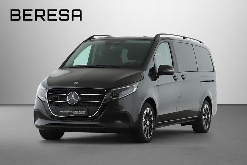 Graphitgrau Gebraucht 2024 Mercedes V220 Style Van / Kleinbus | 64.180 € - Bild 1/4