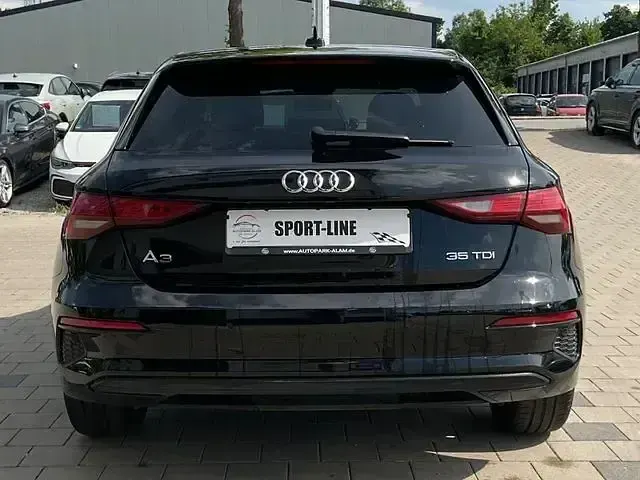 Gebraucht Audi A3 Basis 150 PS (110 kW) 2021 Schwarz Limousine