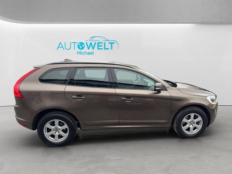 Gebraucht Volvo XC60 136 PS (100 kW) 2013 Braun SUV