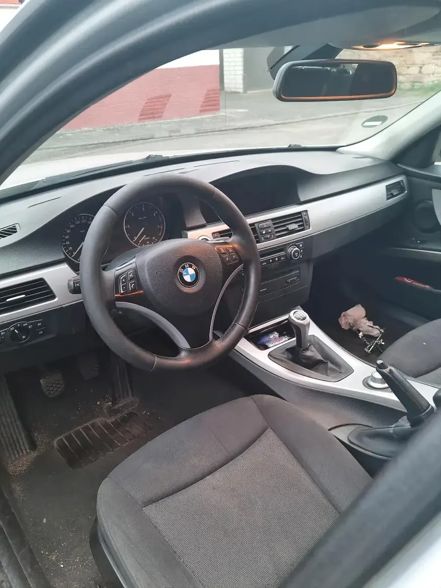 Gebraucht BMW 320 163 PS (119 kW) 2005 Silber Kombi