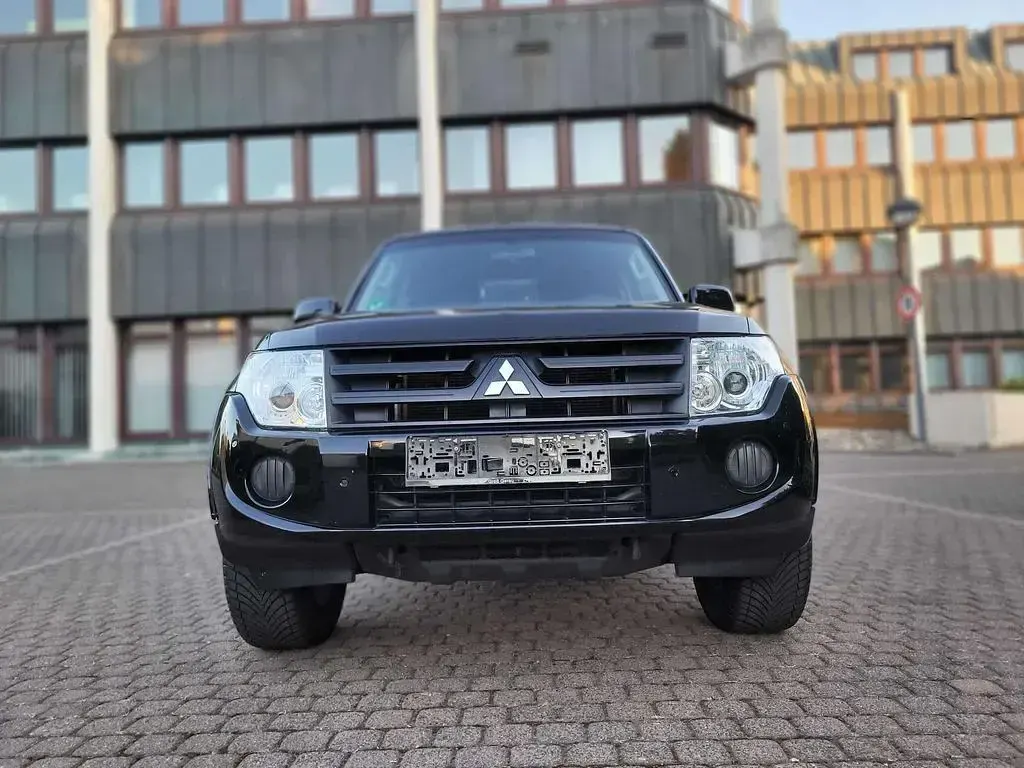 Gebraucht Mitsubishi Pajero 200 PS (147 kW) 2012 Schwarz SUV