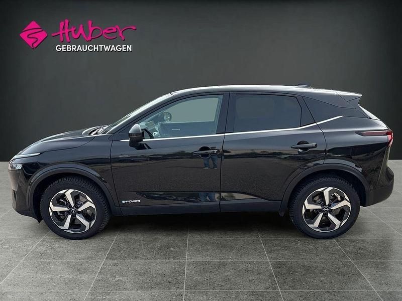 Black metallic (metallic) Gebraucht 2023 Nissan Qashqai N-Connecta SUV | 23.890 € (Superpreis) - Bild 1/2
