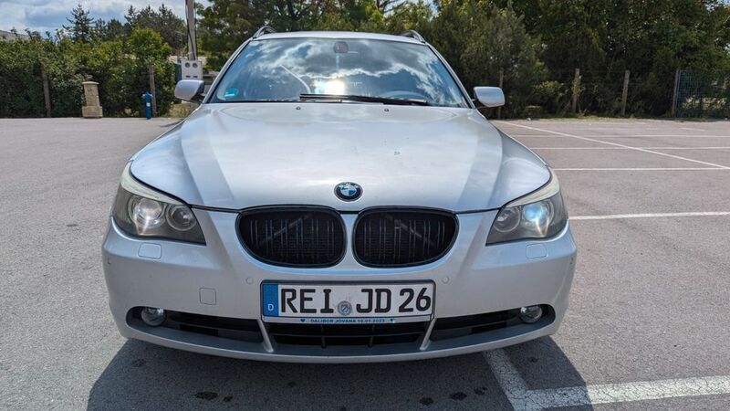 Silber Gebraucht 2006 BMW 525 Kombi | 1.950 € (Superpreis) - Bild 1/4