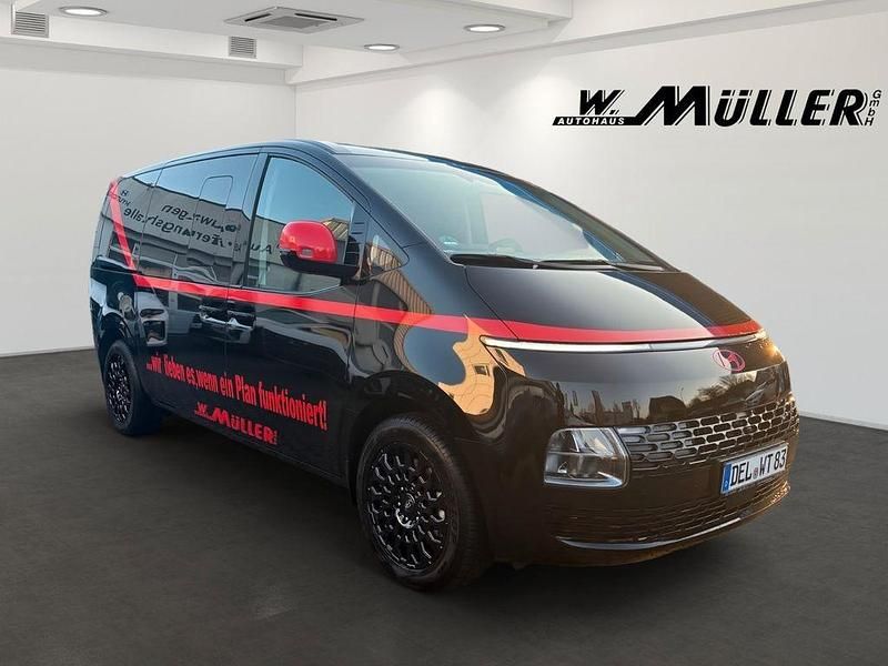 Gebraucht Hyundai Staria Prime 160 PS (117 kW) 2025 Schwarz Van / Kleinbus