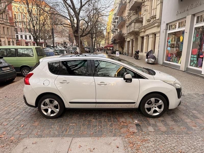 Gebraucht Peugeot 3008 Active 120 PS (88 kW) 2012 Weiß Kombi