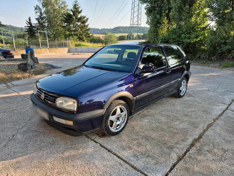 Blau Gebraucht 1996 VW Golf III Edition Limousine | 4.590 € (Fairer Preis) - Bild 1/4