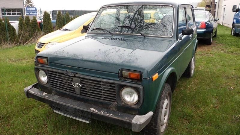 Second-hand Lada niva 82 CP (60 kW) 2009 SUV