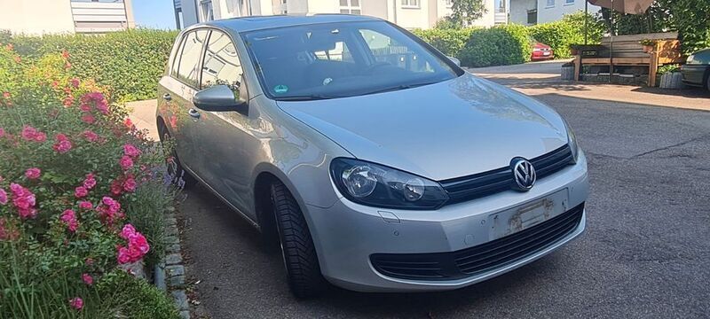 Silber Gebraucht 2010 VW Golf VI Highline Limousine | 4.999 € (Fairer Preis) - Bild 1/4