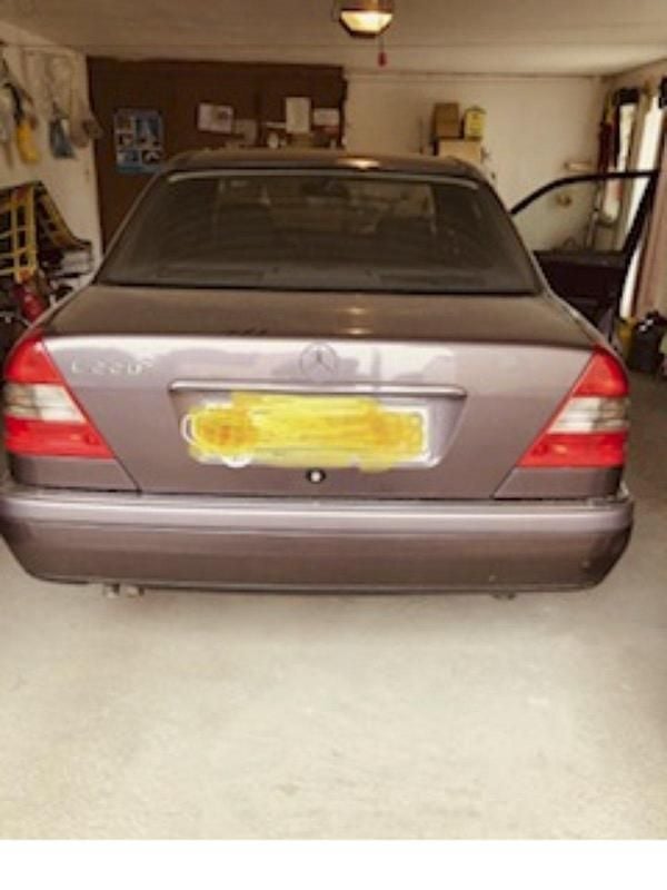 Andere farben Gebraucht 1993 Mercedes C220 Limousine | 5.500 € - Bild 1/4