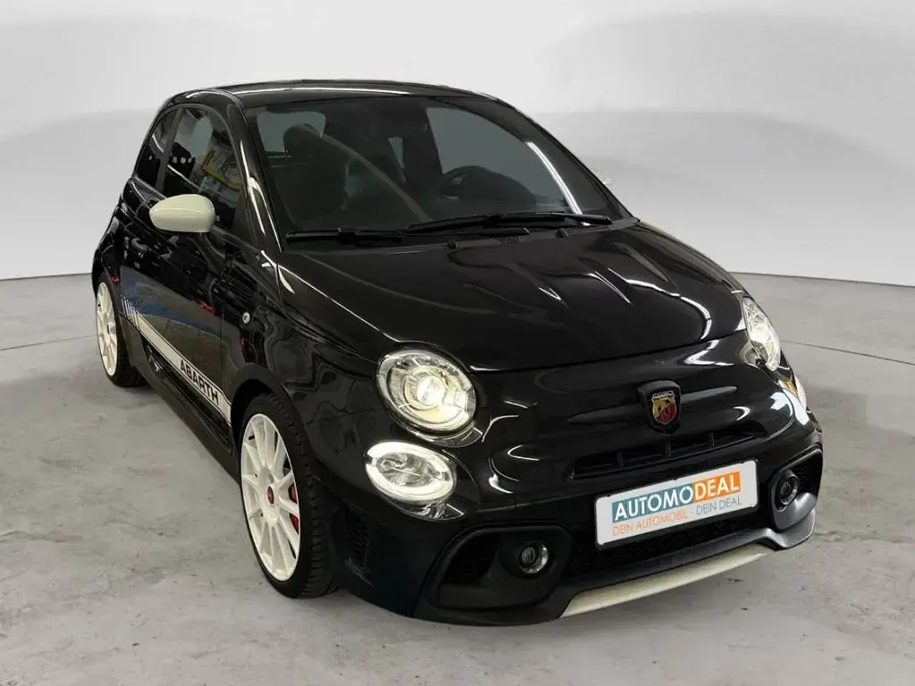 Używany Abarth 695 Esseesse 179 KM (131 kW) 2022 Czarny Hatchback