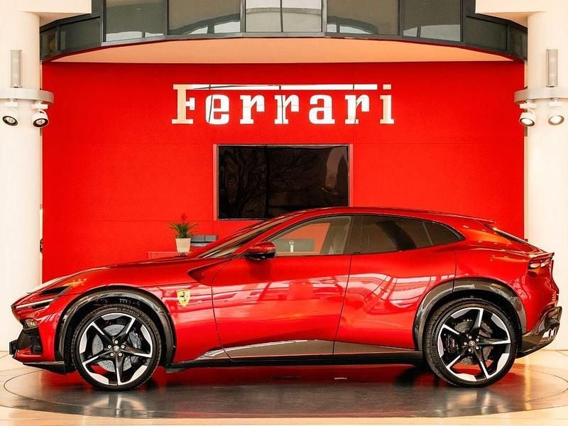 Second-hand Ferrari Purosangue 725 CP (533 kW) 2024 Roșu SUV