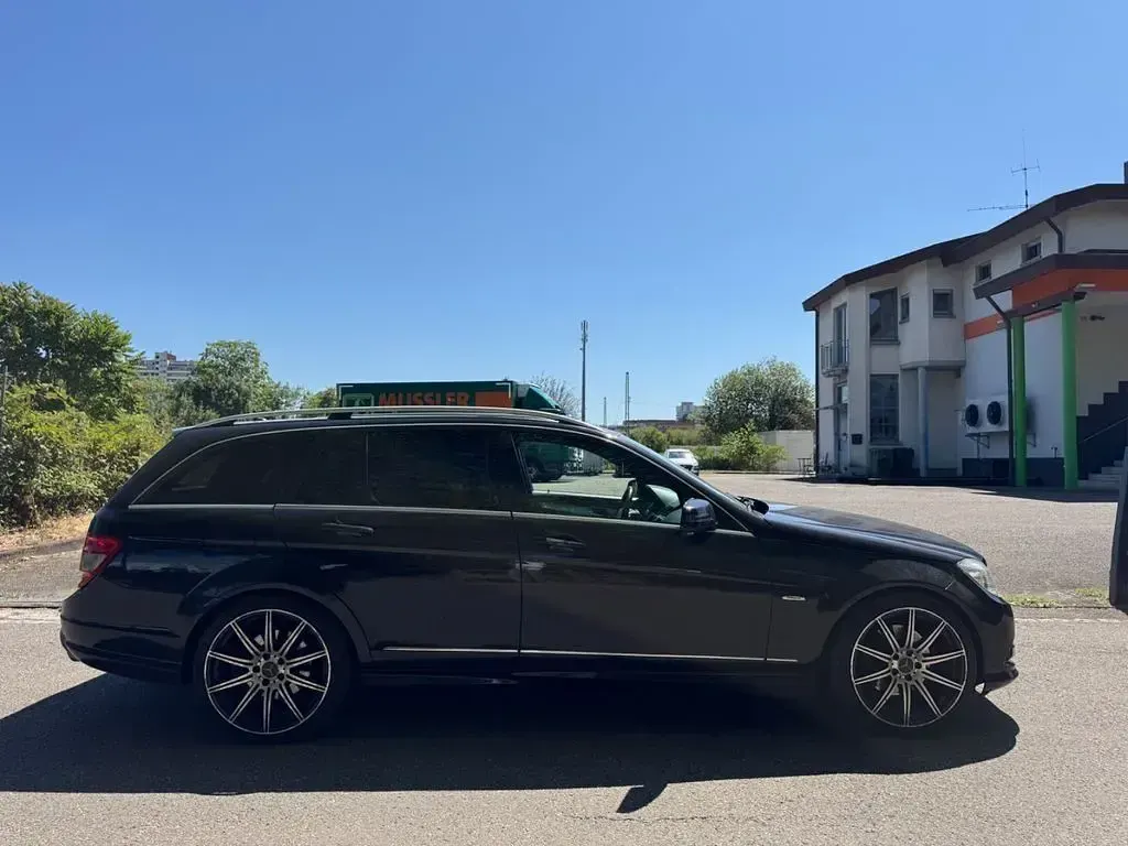 Gebraucht Mercedes C320 Avantgarde 224 PS (164 kW) 2009 Schwarz Kombi